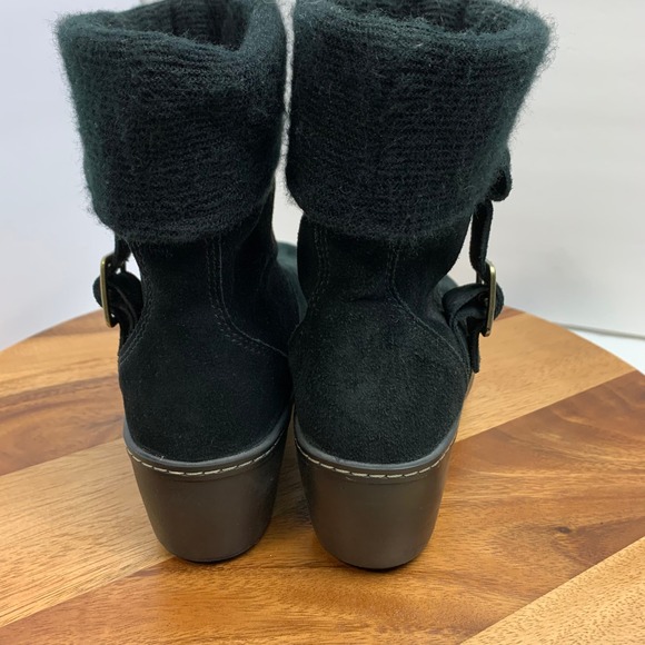 Crocs Black Suede Buckle Ankle Boots W7 Fleece Lined Comfort Platform Cozy - Picture 10 of 13